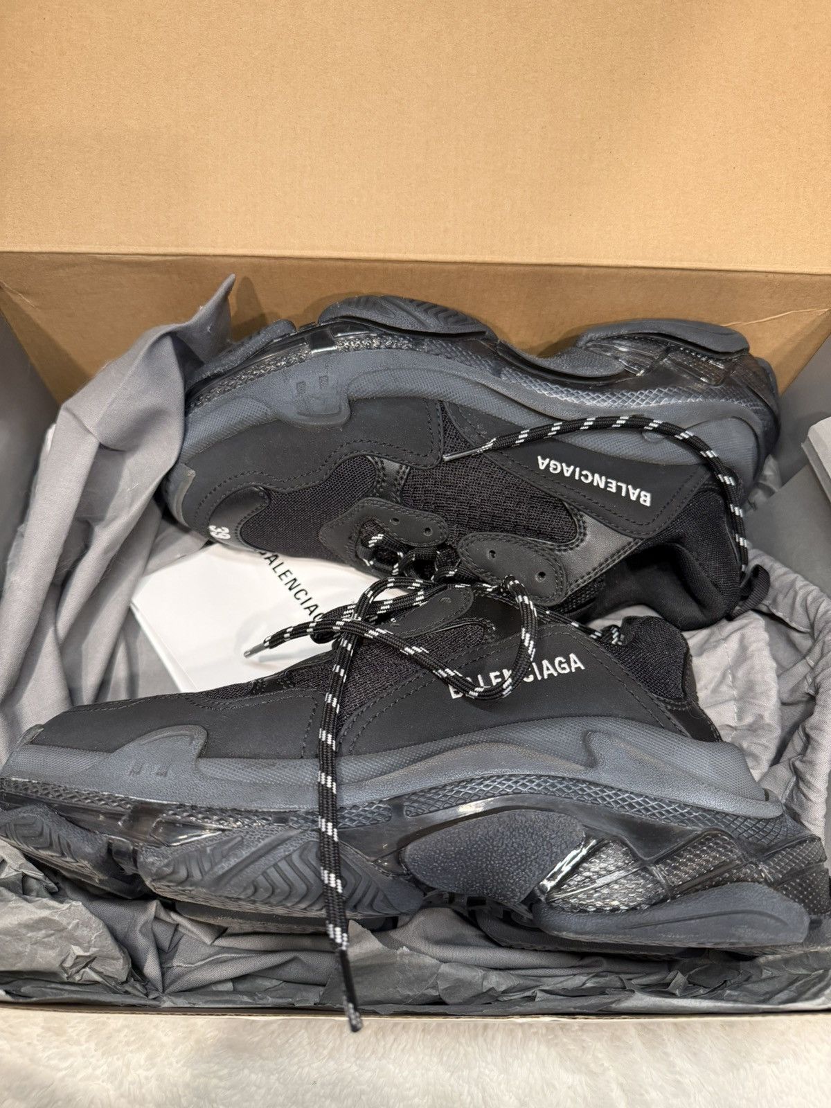 Balenciaga Balenciaga Triple S Sneakers Size US 6 / EU 39 - 2 Thumbnail