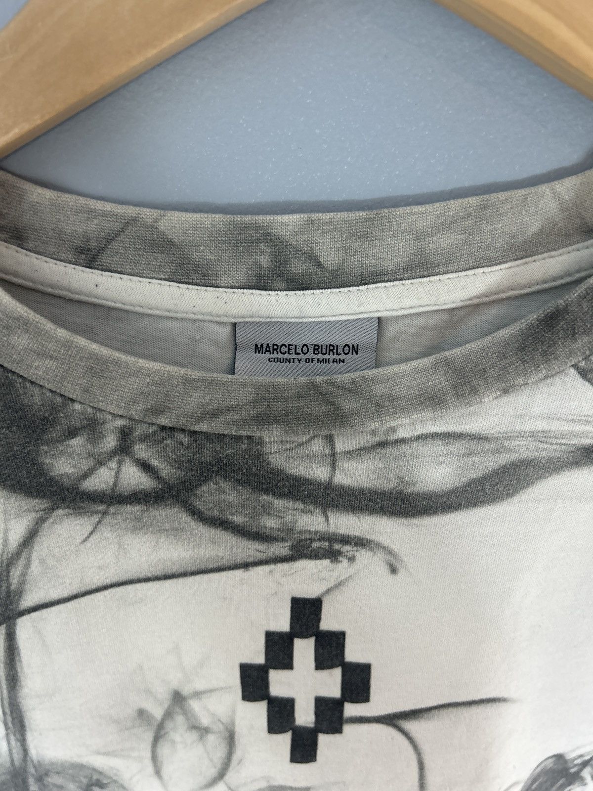 Marcelo Burlon Marcelo Burlon County of Milan Smoke Tee Size US M / EU 48-50 / 2 - 4 Thumbnail