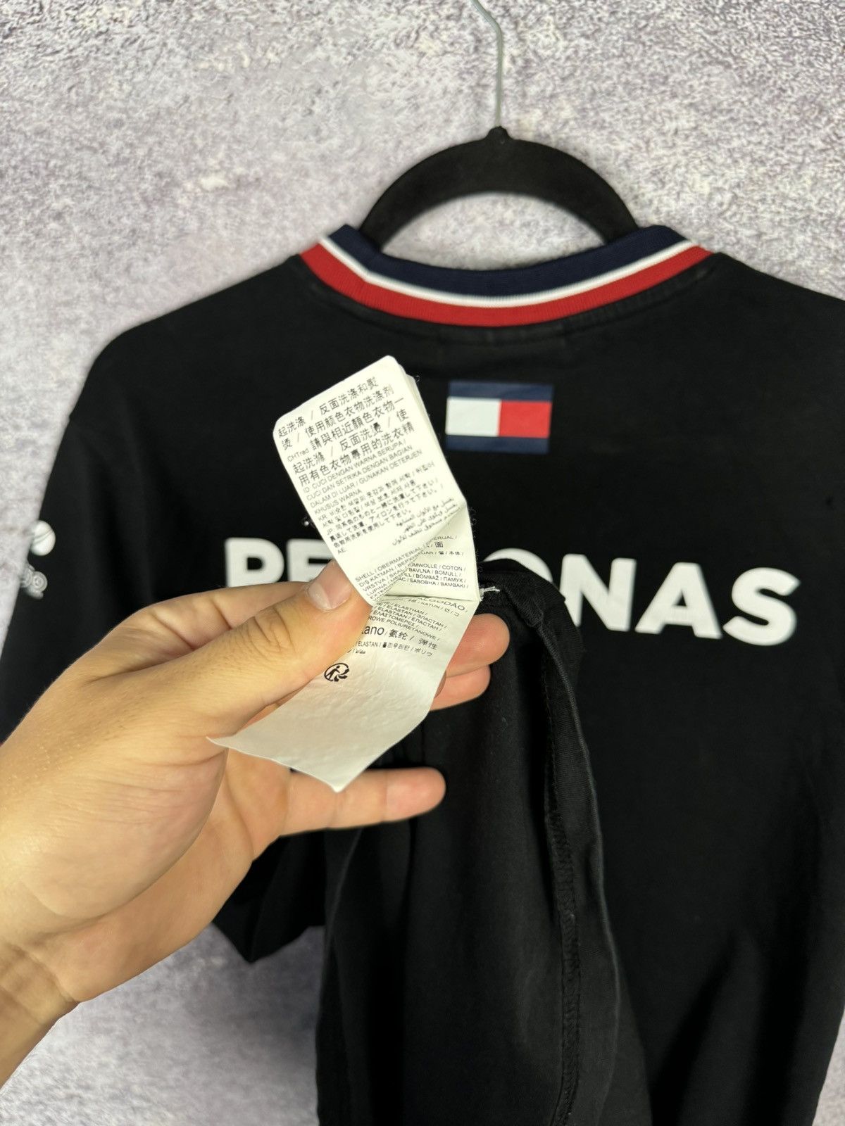 Mercedes-Benz Mercedes-Benz AMG F1 Petronas Team 2022 Formula 1 Jersey Size US M / EU 48-50 / 2 - 16 Thumbnail