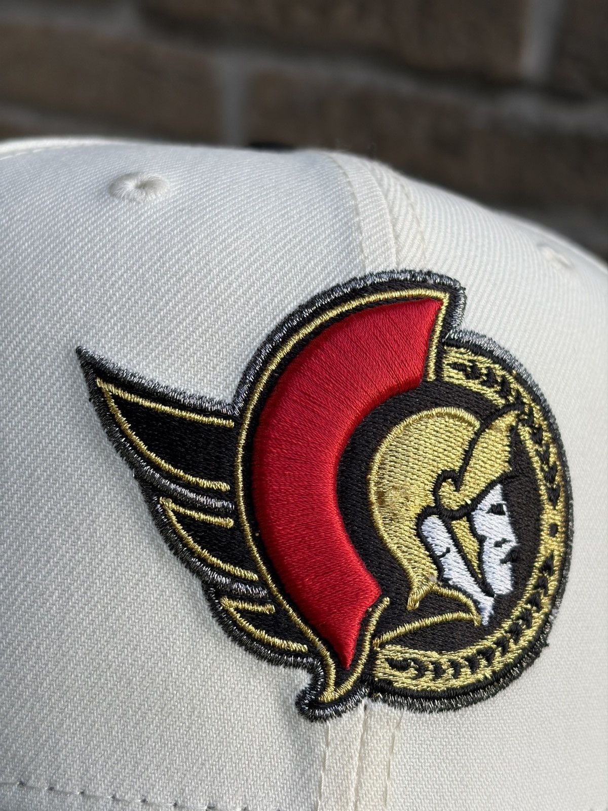Topperz Two tone Ottawa Senators NHL🔥🔥 size 7 1/4 Size ONE SIZE - 5 Thumbnail