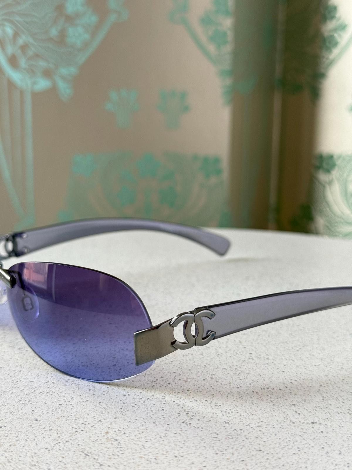 Chanel Vintage Chanel Sunglasses Oval Rimless CC Logo Purple 4034 Size ONE SIZE - 2 Thumbnail