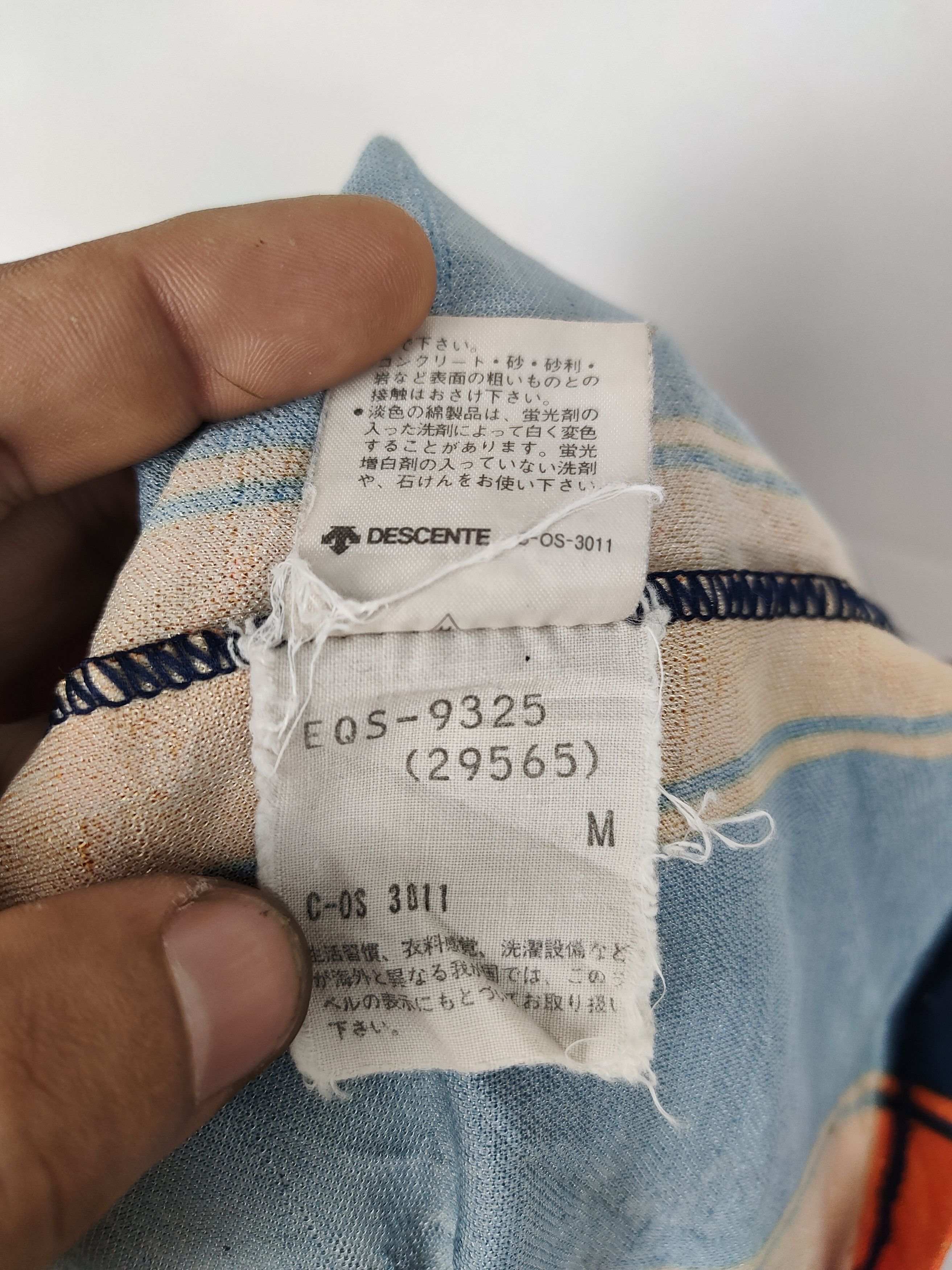 Vintage Vintage Distressed 1993/1994 Glasgow Rangers Football Club Size US M / EU 48-50 / 2 - 10 Thumbnail
