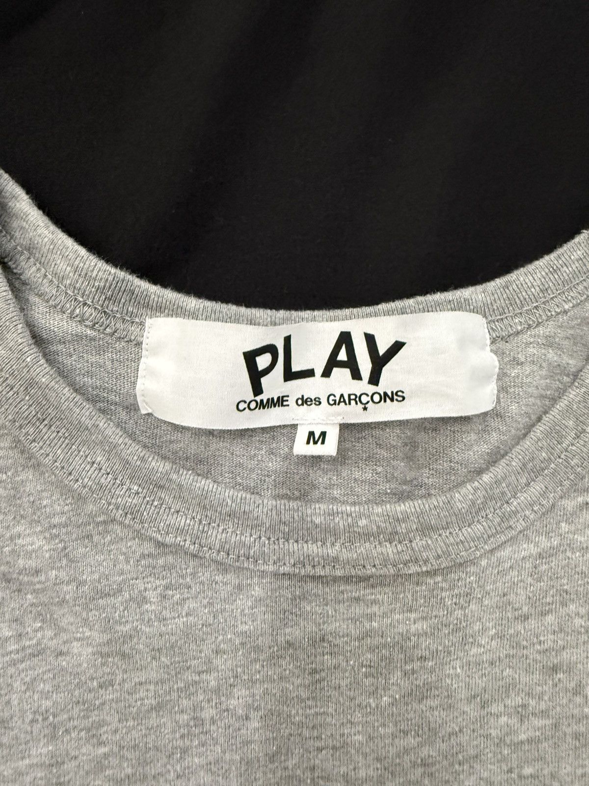 Comme des Garcons Comme Des Garçons Play gold heart size medium Size US M / EU 48-50 / 2 - 3 Thumbnail