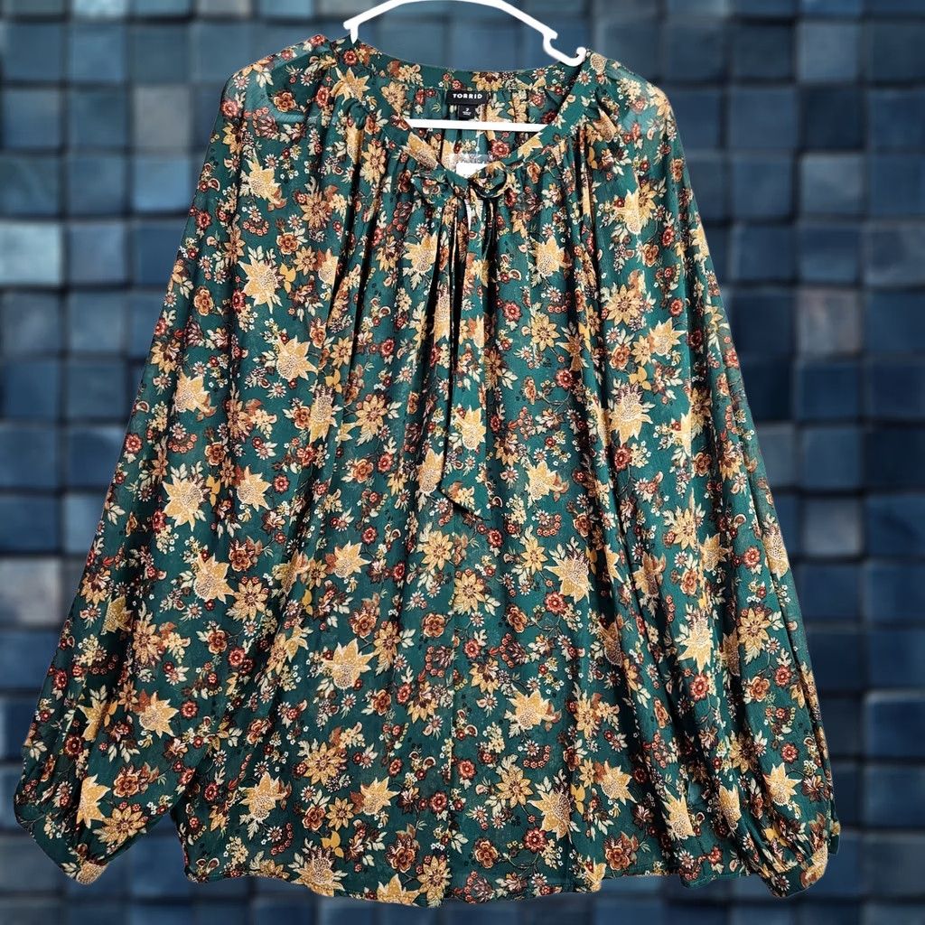 Torrid Torrid Blouse Top 2X Green Floral Chiffon Tie Front Peasant Shirt Womens Casual All Seasons Size XXL / US 16-18 / IT 52-54 - 1 Thumbnail
