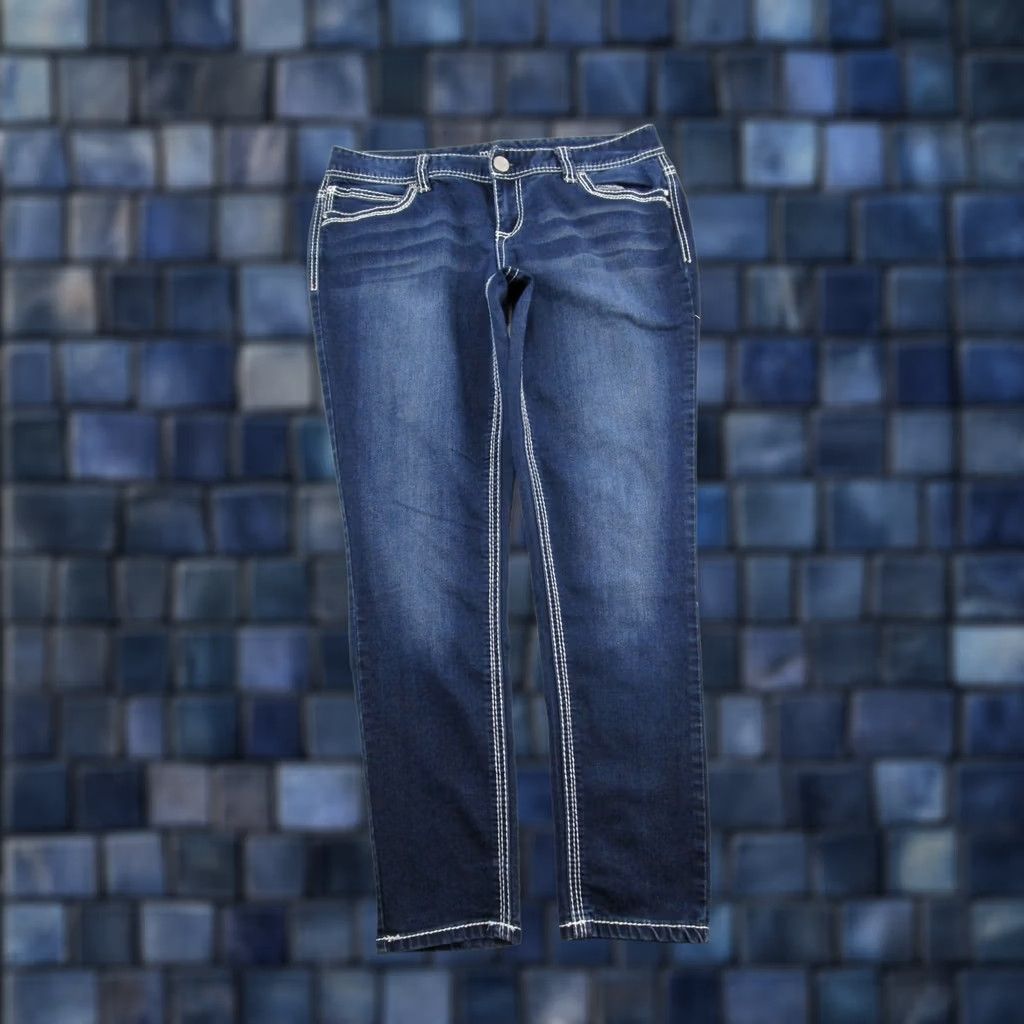 Vintage Maurices Dark Wash Stretch Denim Skinny Jeans Womens Size L Short Low Rise Blue 5-Pocket Design Skinny Jeans Women’s Maurices Shirts Hats Etc? Size 36" / US 14 / IT 50 - 1 Thumbnail