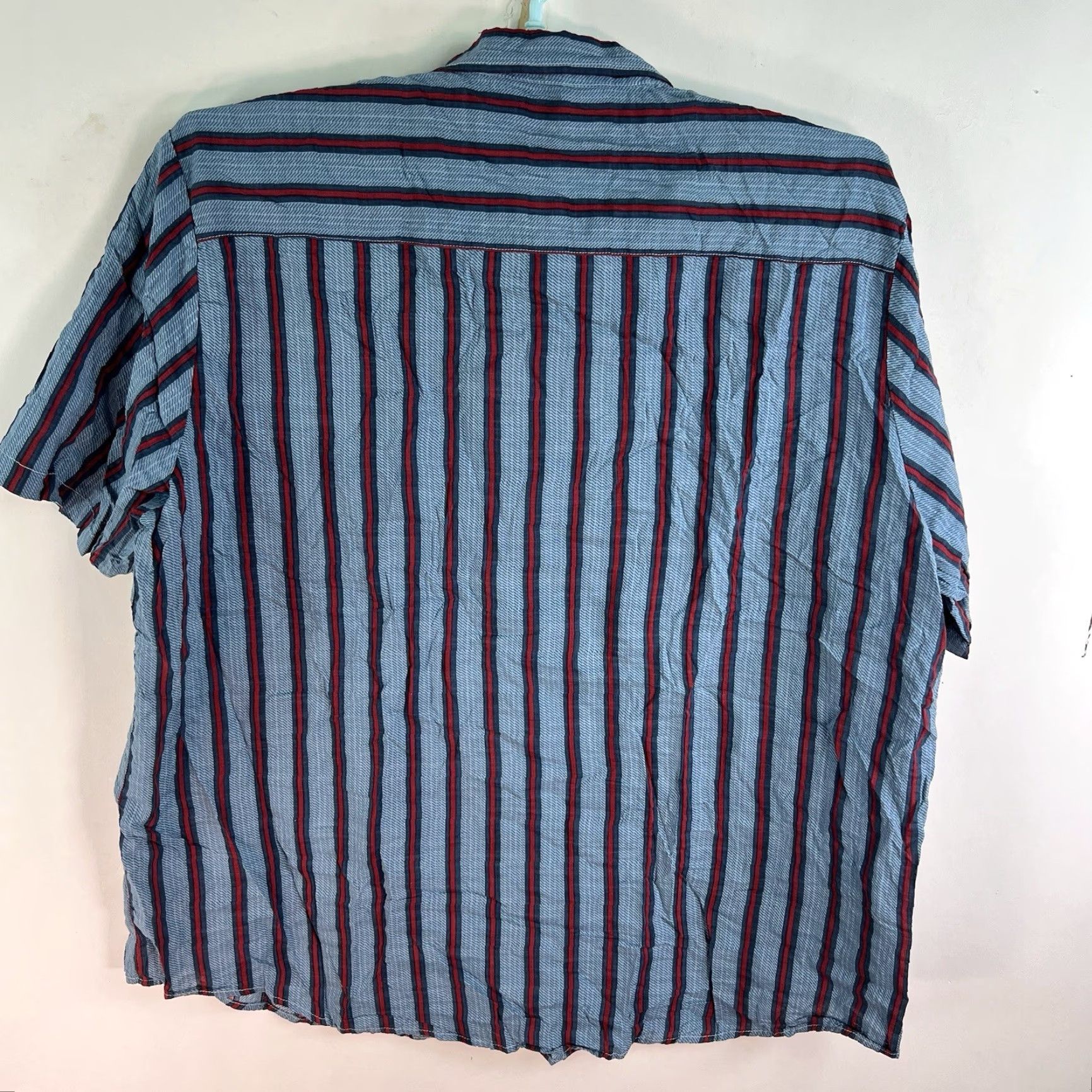 Vintage Vat Pave Striped Button-Up Shirt Mens 2XL Blue Short Sleeve Button-Up Shirt Mens 2XL Blue Striped Casual All Seasons Vintage No N/A Size US XXL / EU 58 / 5 - 4 Thumbnail