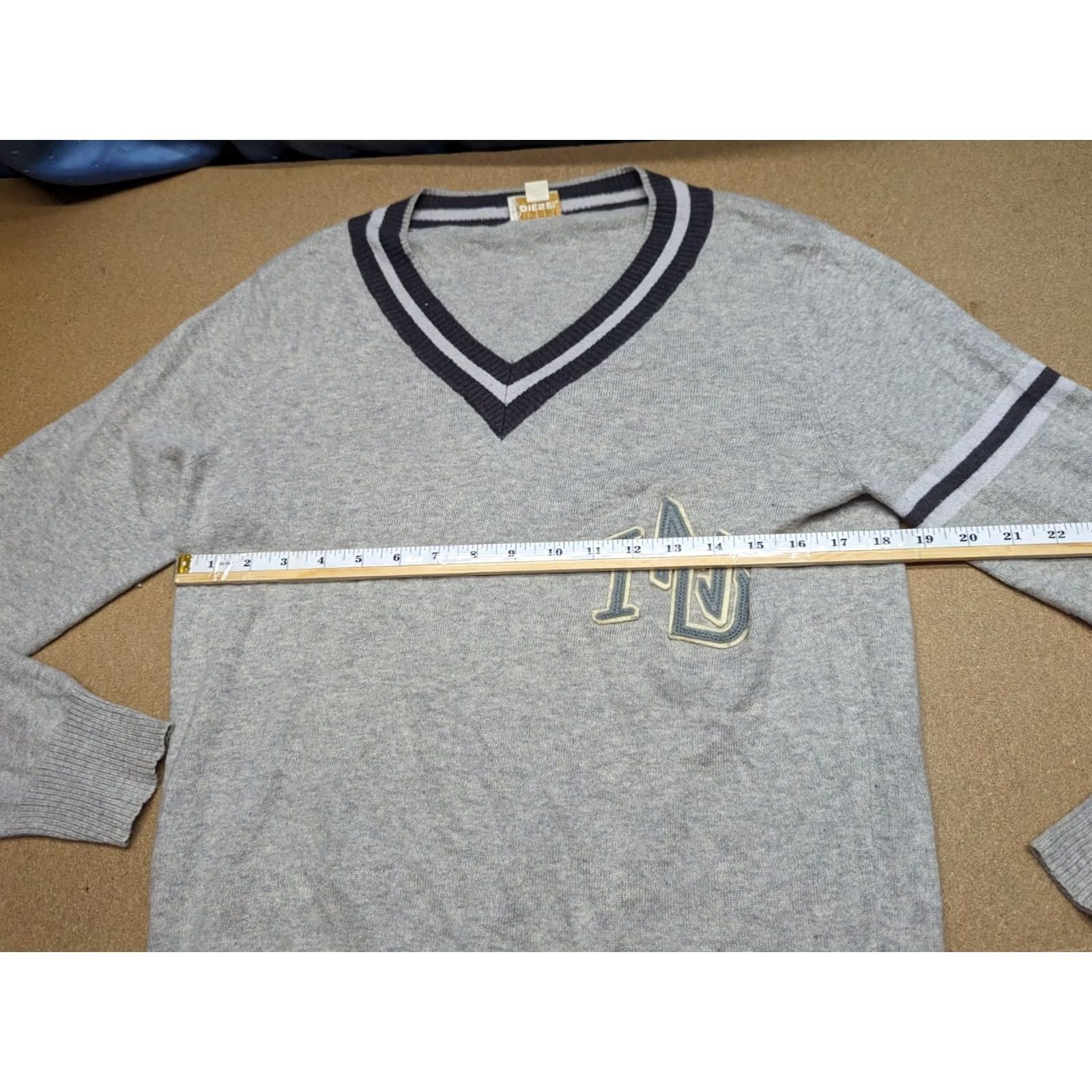 Diesel VINTAGE Diesel Jumper Mens Large Wool Blend V neck Gray Pullover Sweater Shirt Size US L / EU 52-54 / 3 - 3 Thumbnail