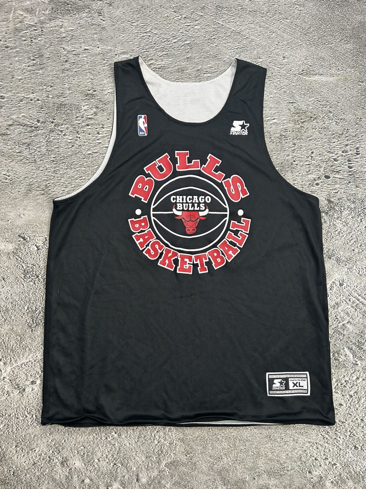 NBA Chicago Bulls Vintage Reversible Practice Jersey Black White Size US XL / EU 56 / 4 - 1 Thumbnail