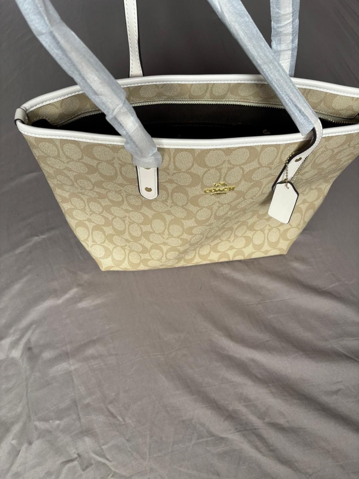 Coach Coach City Tote Bag - Signature Canvas - New With Tags Size ONE SIZE - 4 Thumbnail