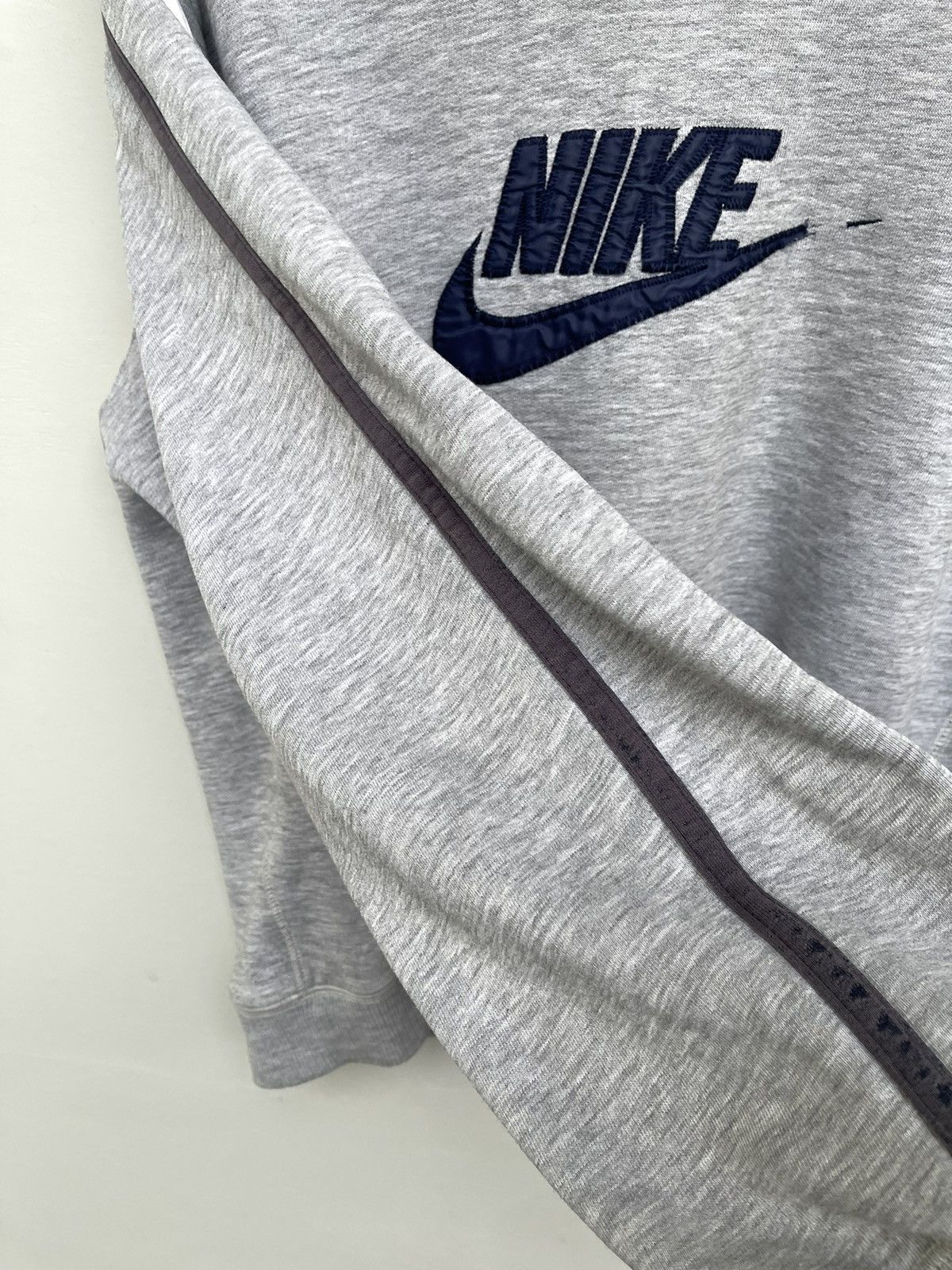 Nike Nike Vintage Crewneck Sweatshirt Gray Tag Big Swoosh Logo Size US L / EU 52-54 / 3 - 8 Thumbnail