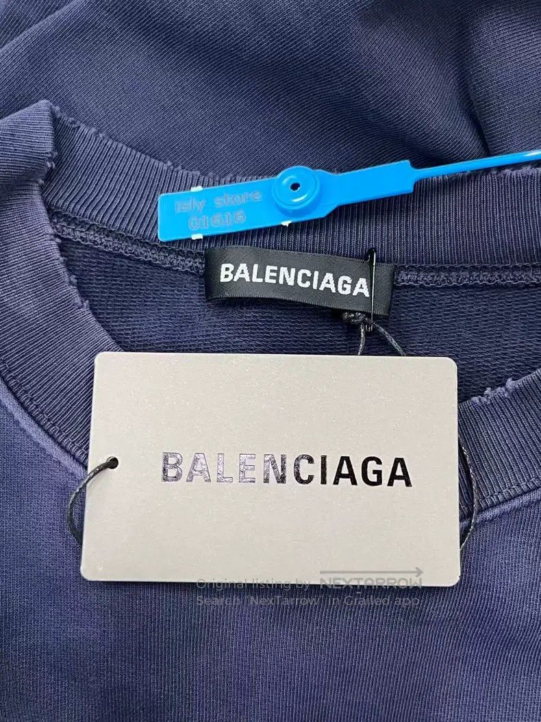 Balenciaga Balenciaga Emblem logo printed round neck long-sleeve swea Size US S / EU 44-46 / 1 - 5 Thumbnail