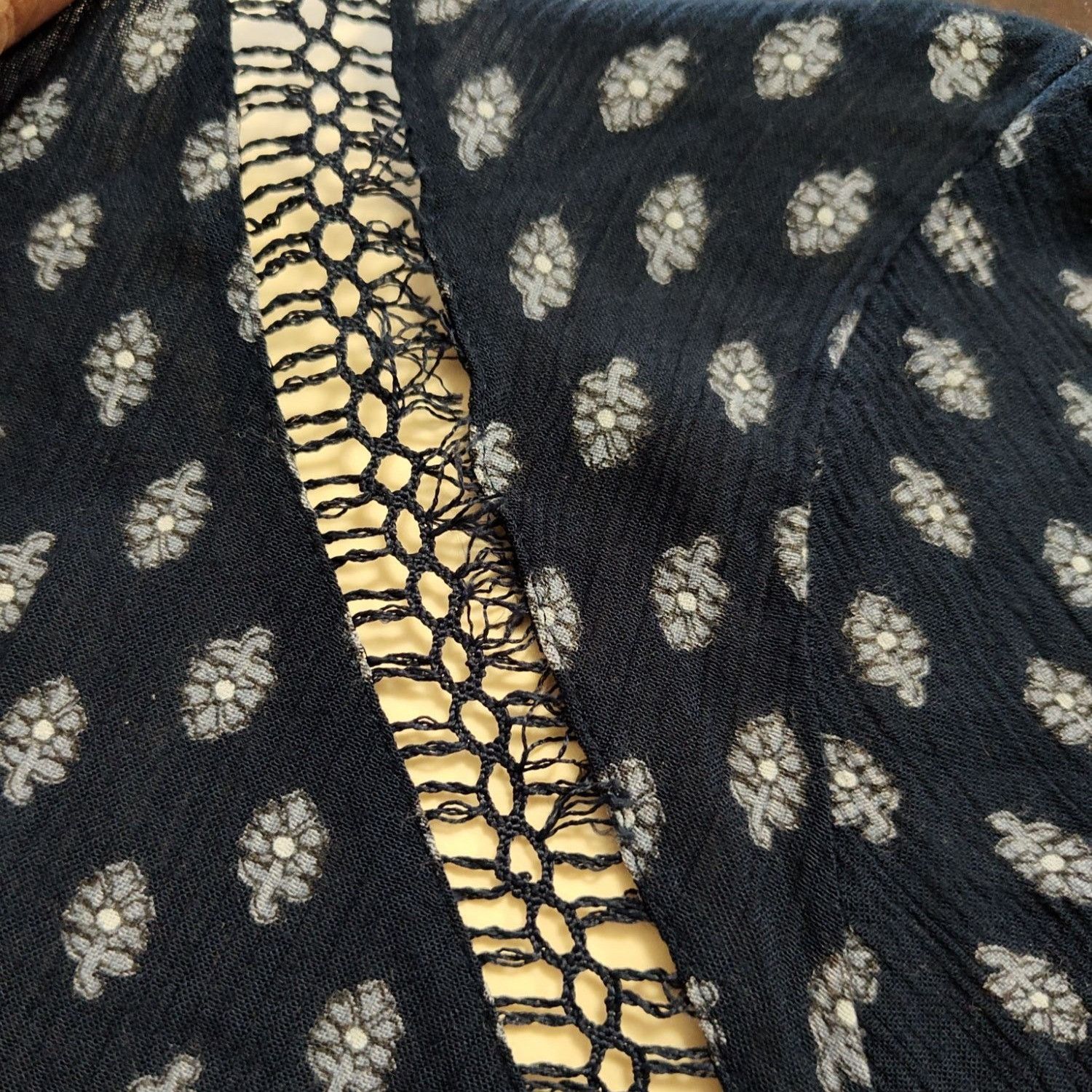 Hollister Hollister Top Women Size S Navy Blue Boho With Crochet Size S / US 4 / IT 40 - 11 Thumbnail