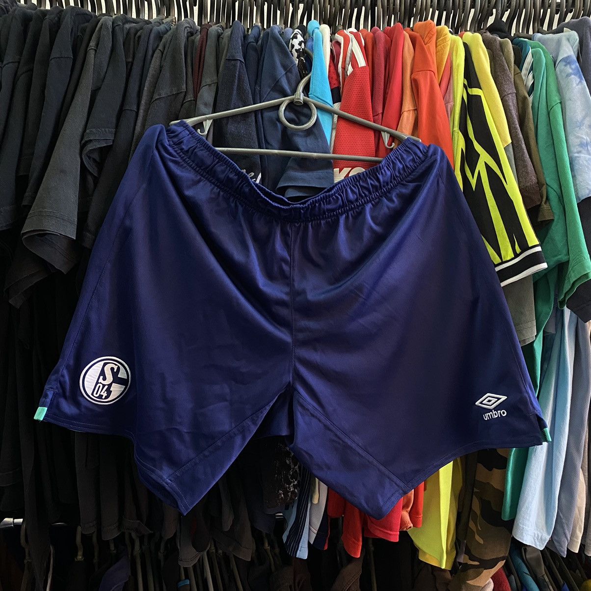 Umbro × Vintage Vintage Adidas FC Schalke 04 small logo soccer shorts Size US 34 / EU 50 - 1 Thumbnail