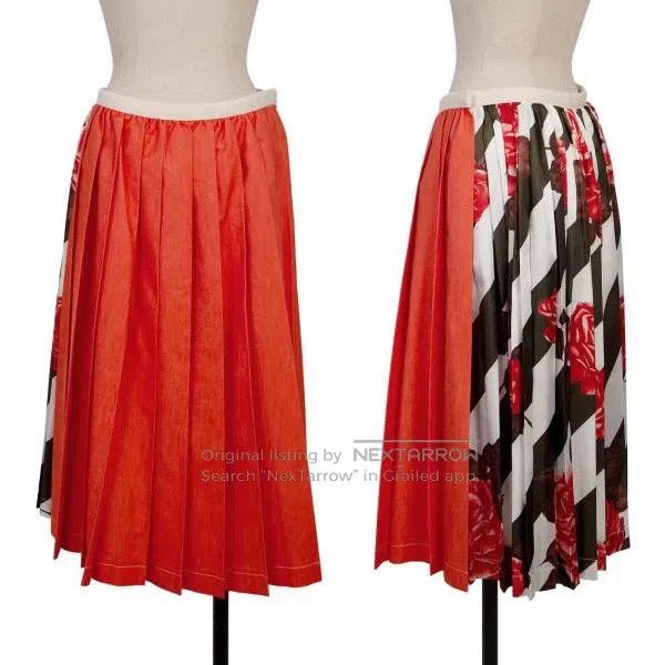Comme des Garcons Comme des Garcons size S Red retro pattern pleated overski Size 23" - 1 Thumbnail