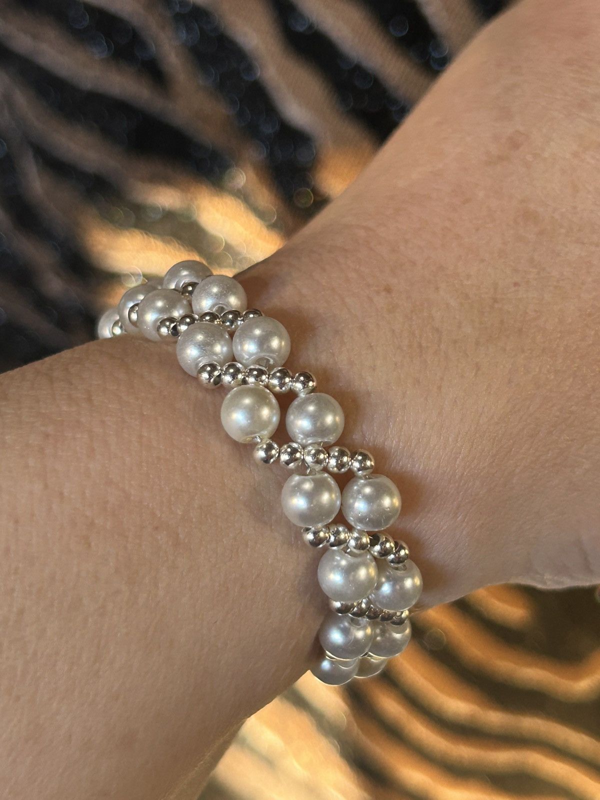 Handmade Handcrafted classic white pearl lattice bracelet Size ONE SIZE - 2 Thumbnail