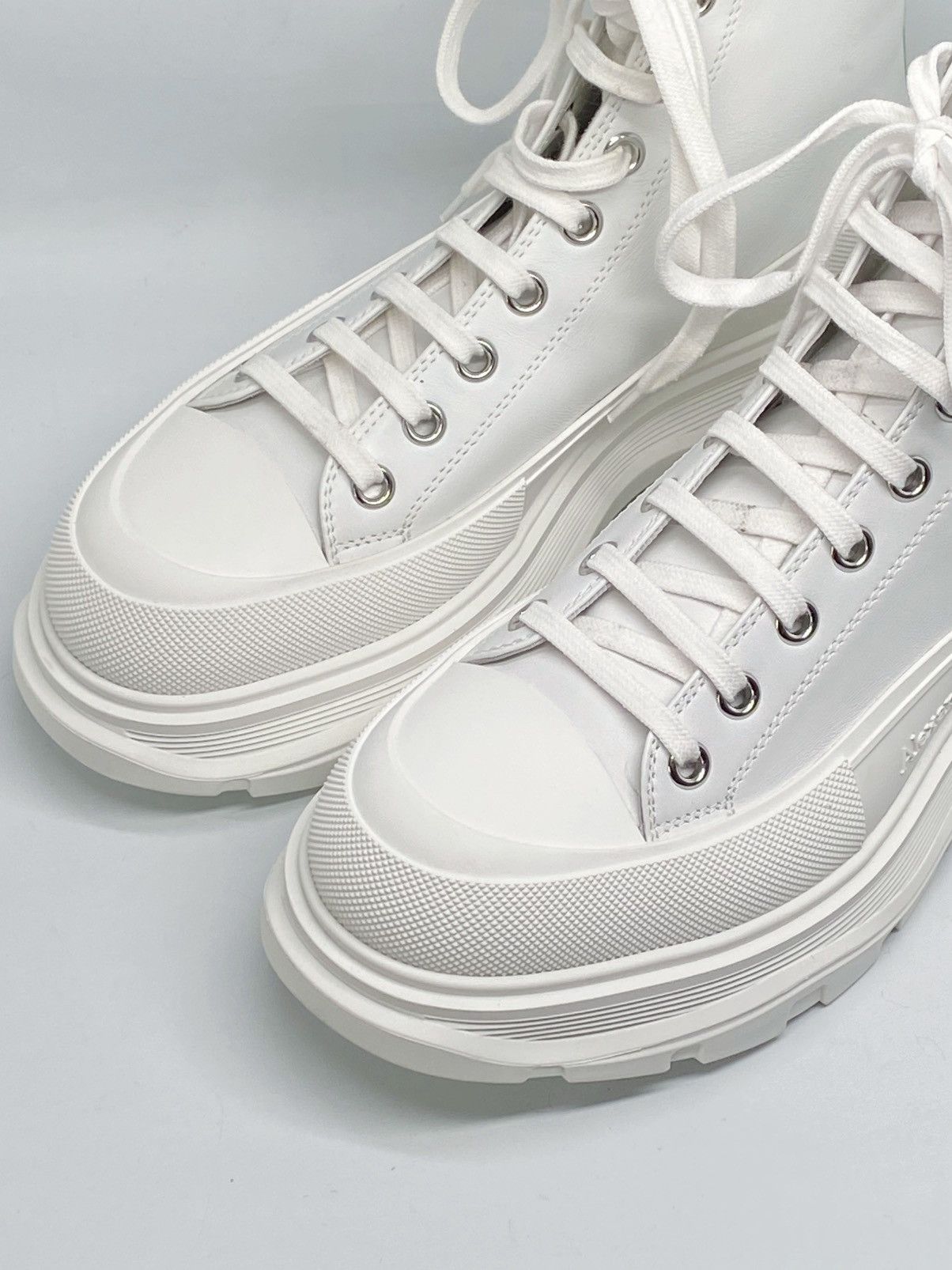 Alexander McQueen Alexander McQueen Tread Slick Leather Boot size 41/us size 8 Size US 8 / EU 41 - 4 Thumbnail