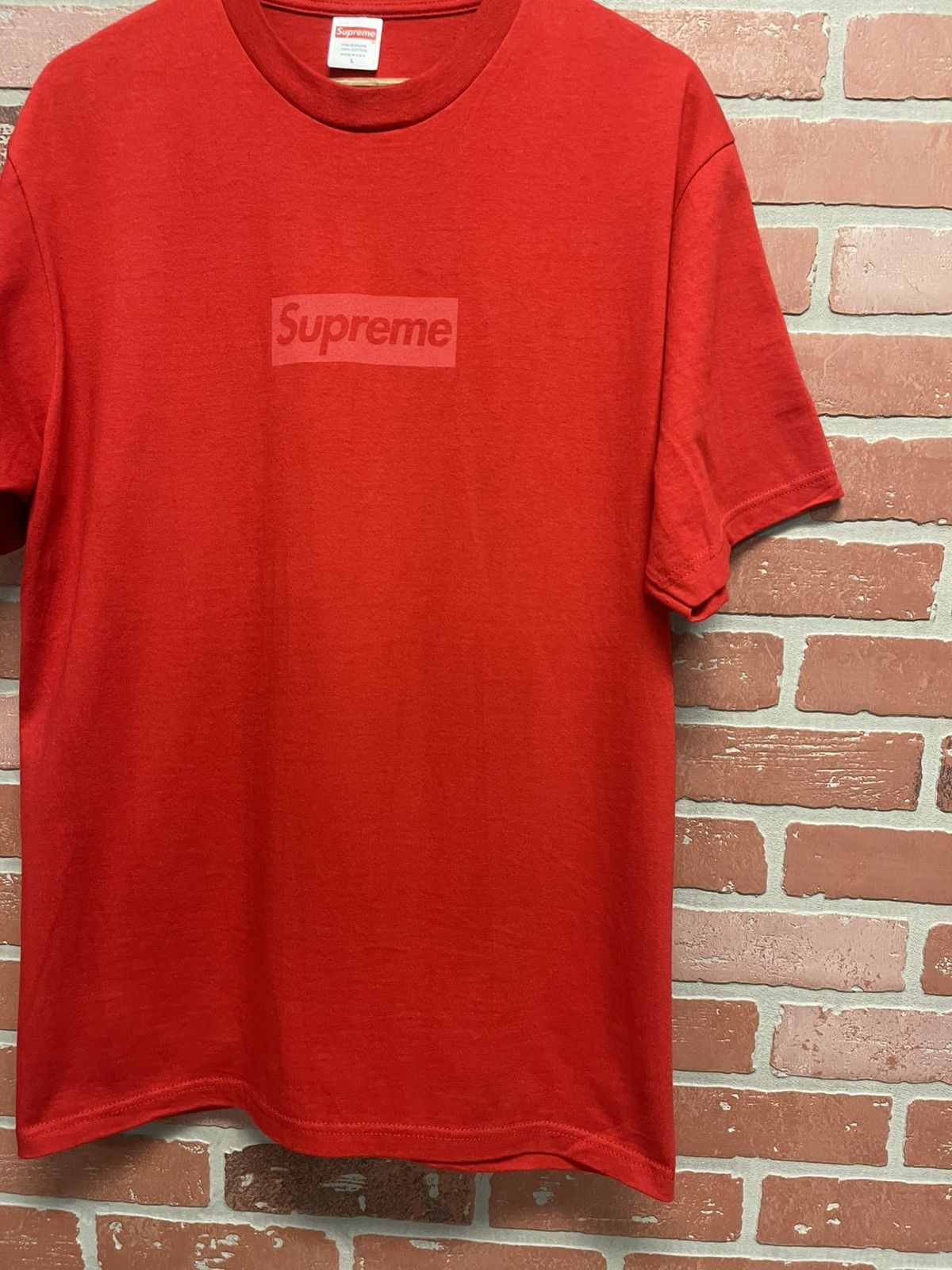 Supreme Size L - Supreme Red BOGO Gently Used Size US L / EU 52-54 / 3 - 3 Thumbnail