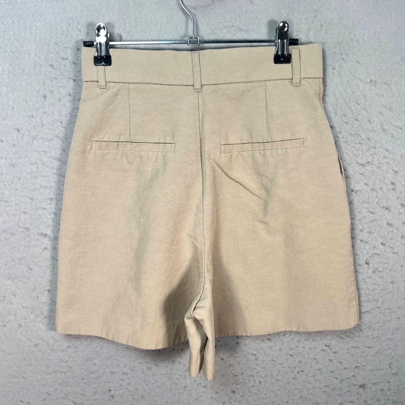 Zara Zara Beige Pleated High-Waisted Chino Shorts Bermuda XS Womens Cotton Viscose Front Pleated 4in Inseam Size 26" / US 2 / IT 38 - 2 Thumbnail