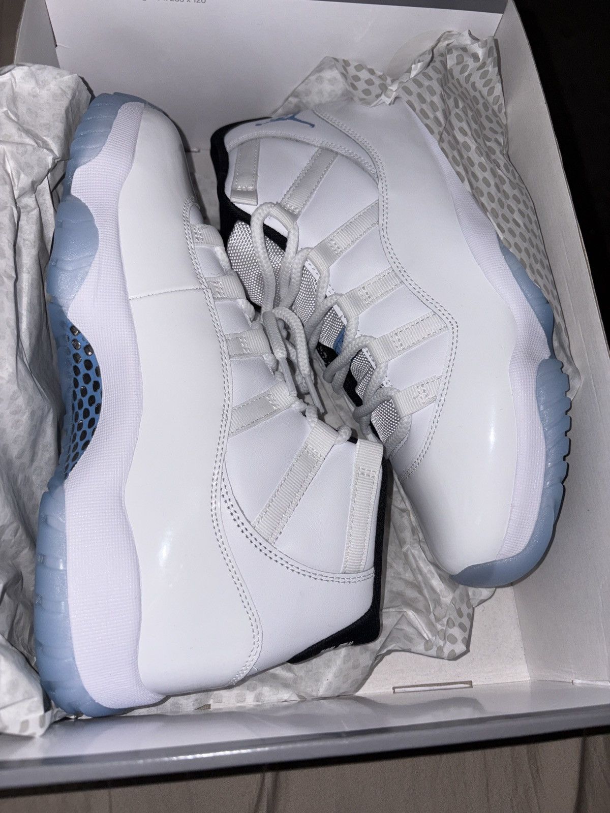 Jordan Brand Legend Blue 11 Size US 8 / EU 41 - 6 Thumbnail