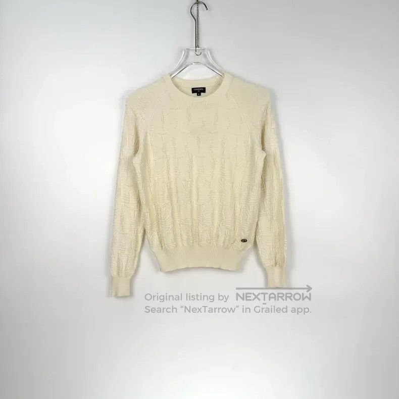 Chanel Chanel Beige mulberry silk retro logo button knitwear swea Size XS / US 0-2 / IT 36-38 - 3 Thumbnail