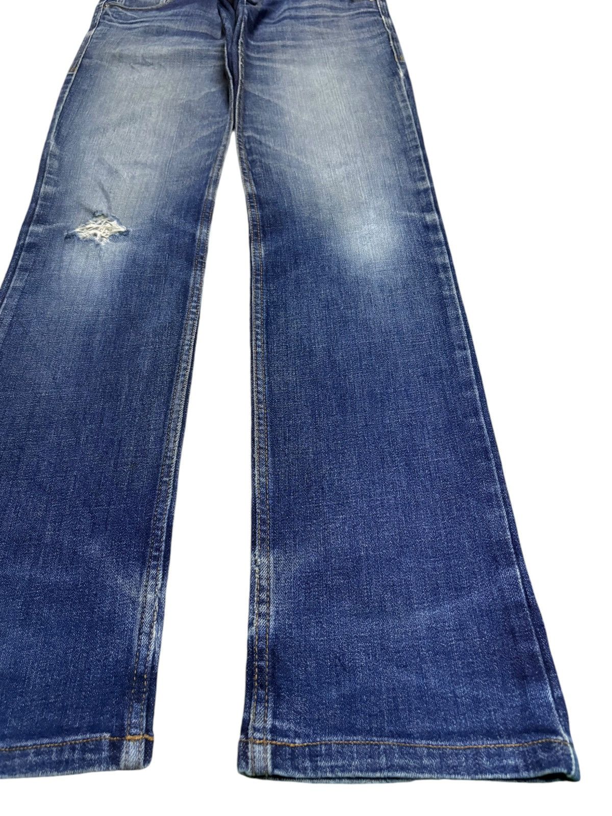 Katharine Hamnett London Vintage Hamnett Faded Blue Wash Distressed Slim Jeans Size US 32 / EU 48 - 7 Thumbnail