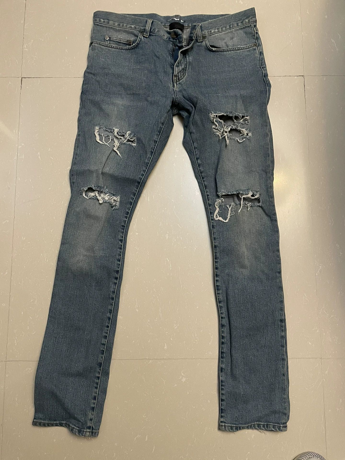 Saint Laurent Paris Saint Laurent SLP D02 Ripped Jeans W34 Size US 34 / EU 50 - 1 Thumbnail