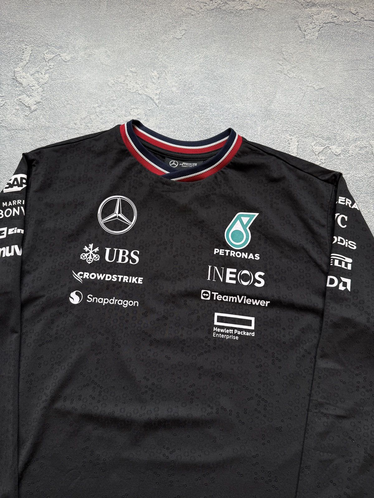 Formula 1 Vintage Mercedes Benz AMG Petronas Racing Long Sleeve Black Size US L / EU 52-54 / 3 - 3 Thumbnail