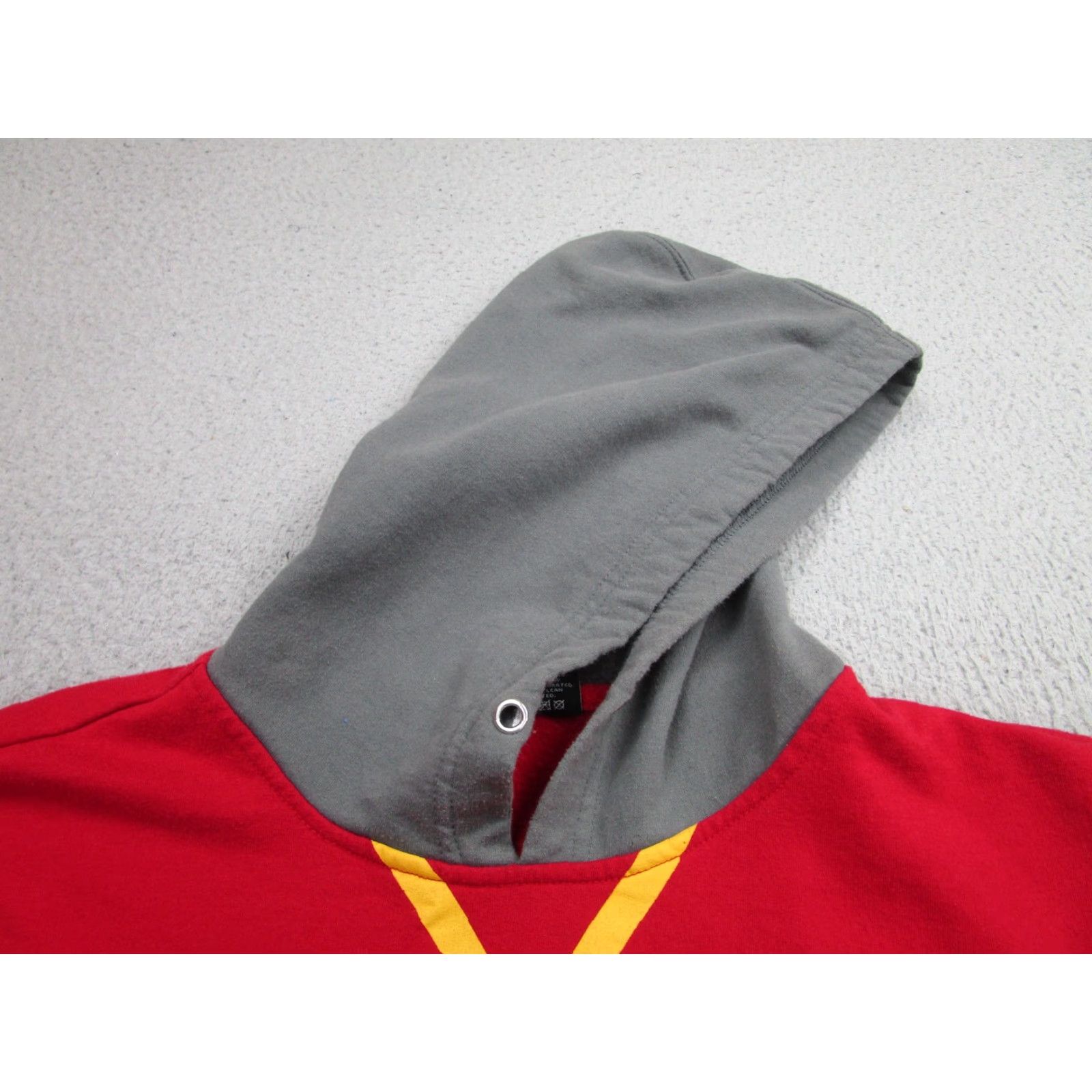 Vintage Harry Potter Gryffindor Hoodie Mens Large Red Gray Quidditch Number 7 Sweatshirt Size US L / EU 52-54 / 3 - 5 Thumbnail