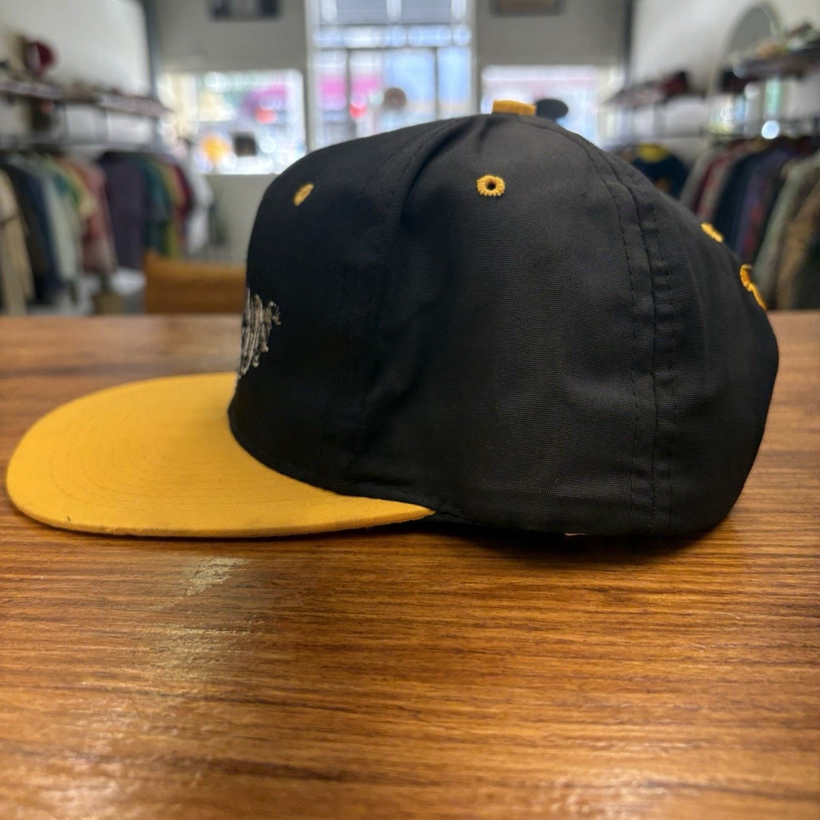 Logo 7 Vintage 90s NFL Steelers X Taz Looney Toons Snap Back Hat Size ONE SIZE - 8 Thumbnail