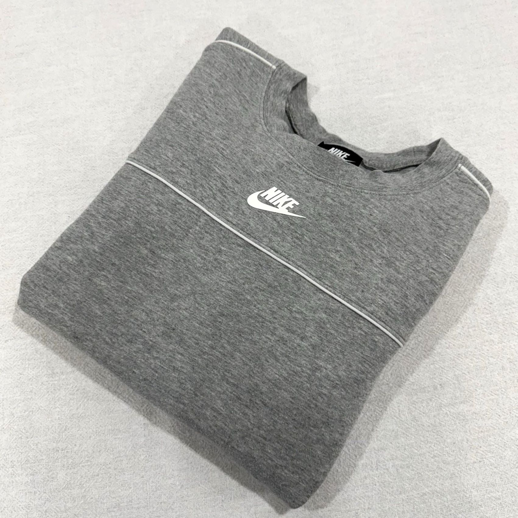 Nike VINTAGE Nike Sweatshirt Crewneck Pullover Adult Small Gray Cotton Logo 90s Men Mens Size US S / EU 44-46 / 1 - 8 Thumbnail
