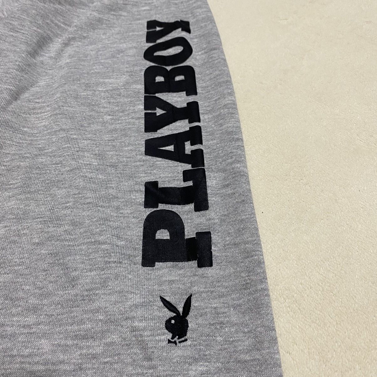 Playboy × Vintage Vintage Y2K Distressed PLAYBOY Big Logo Sweatshirt Size US M / EU 48-50 / 2 - 7 Thumbnail