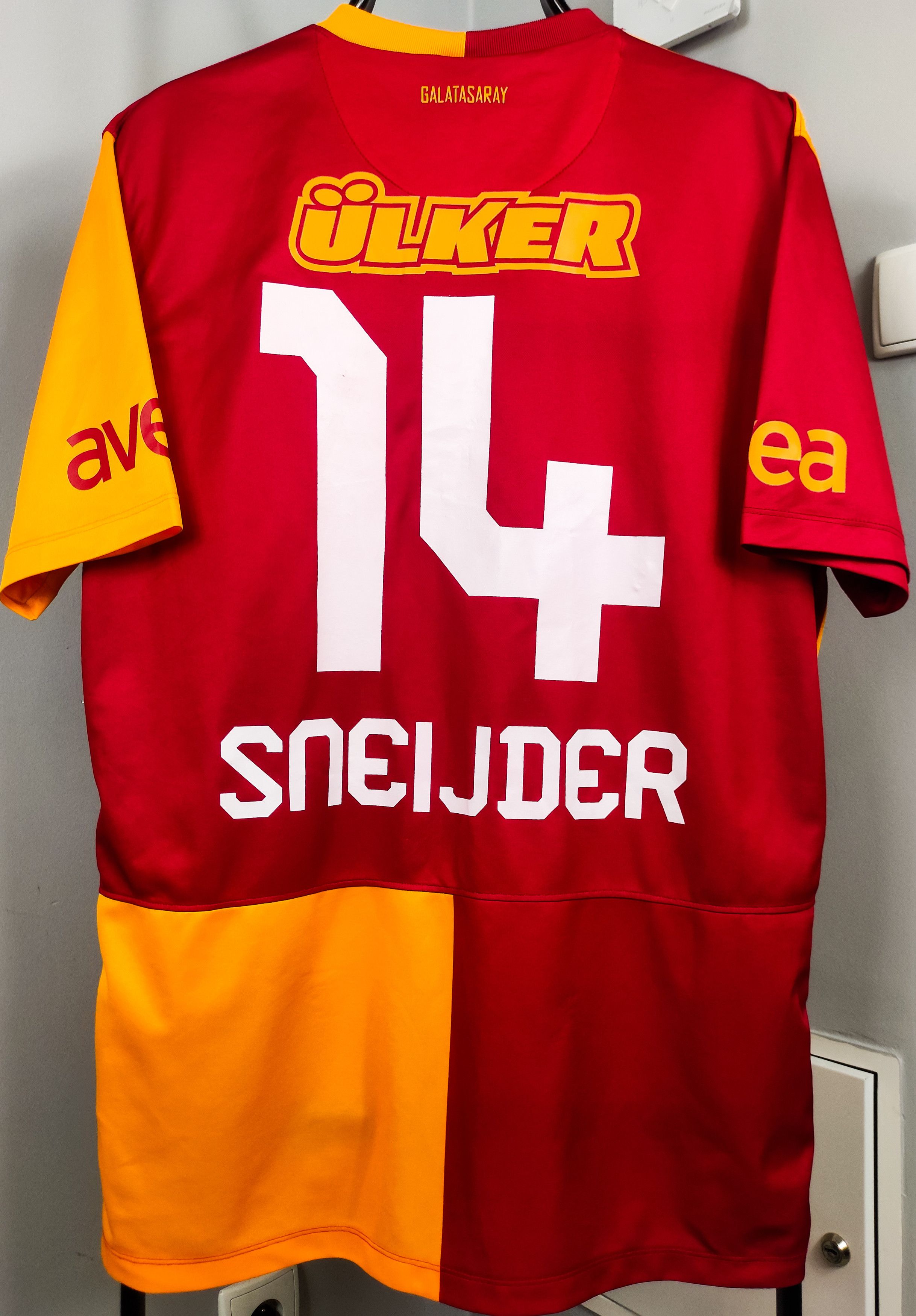 GALATASARAY 2013/2014 HOME FOOTBALL SHIRT NIKE SIZE S ADULT
