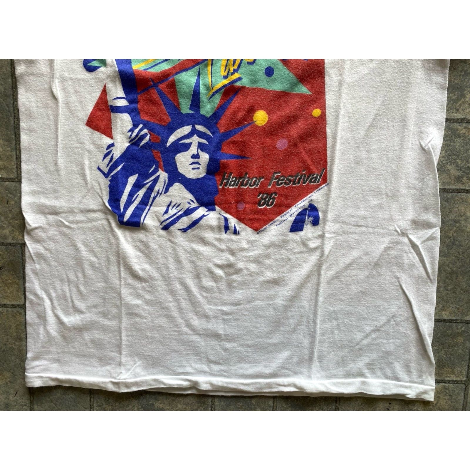 Vintage VINTAGE America 80s T-Shirt Salute to Liberty Harbor Festival 1986 White XL Men Shirt Size US XL / EU 56 / 4 - 2 Thumbnail