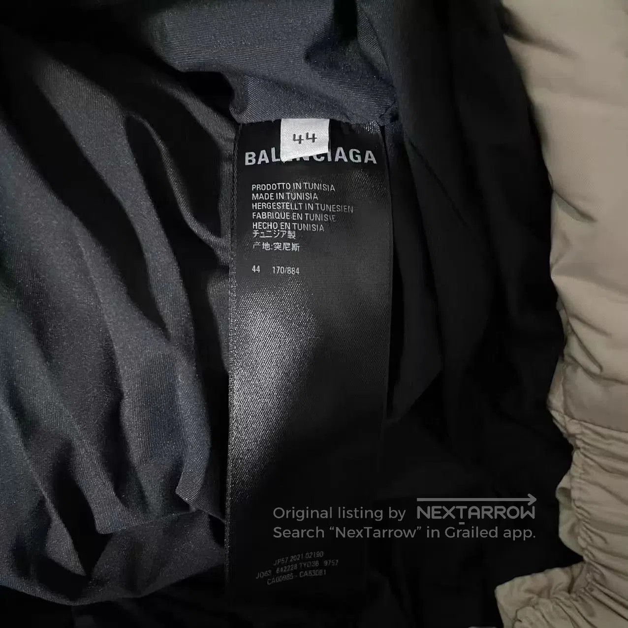Balenciaga White Puffer Jacket - Size S. Size US S / EU 44-46 / 1 - 4 Thumbnail