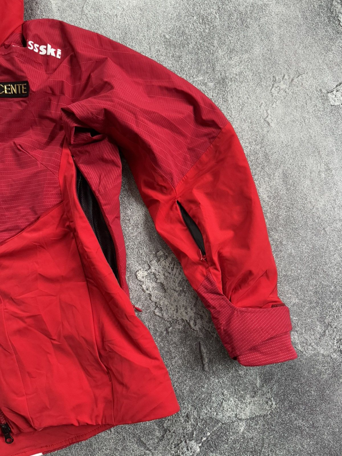Descente Descente 38/M Wmns Swisscom ski snowboarding jacket zip Size M / US 6-8 / IT 42-44 - 11 Thumbnail