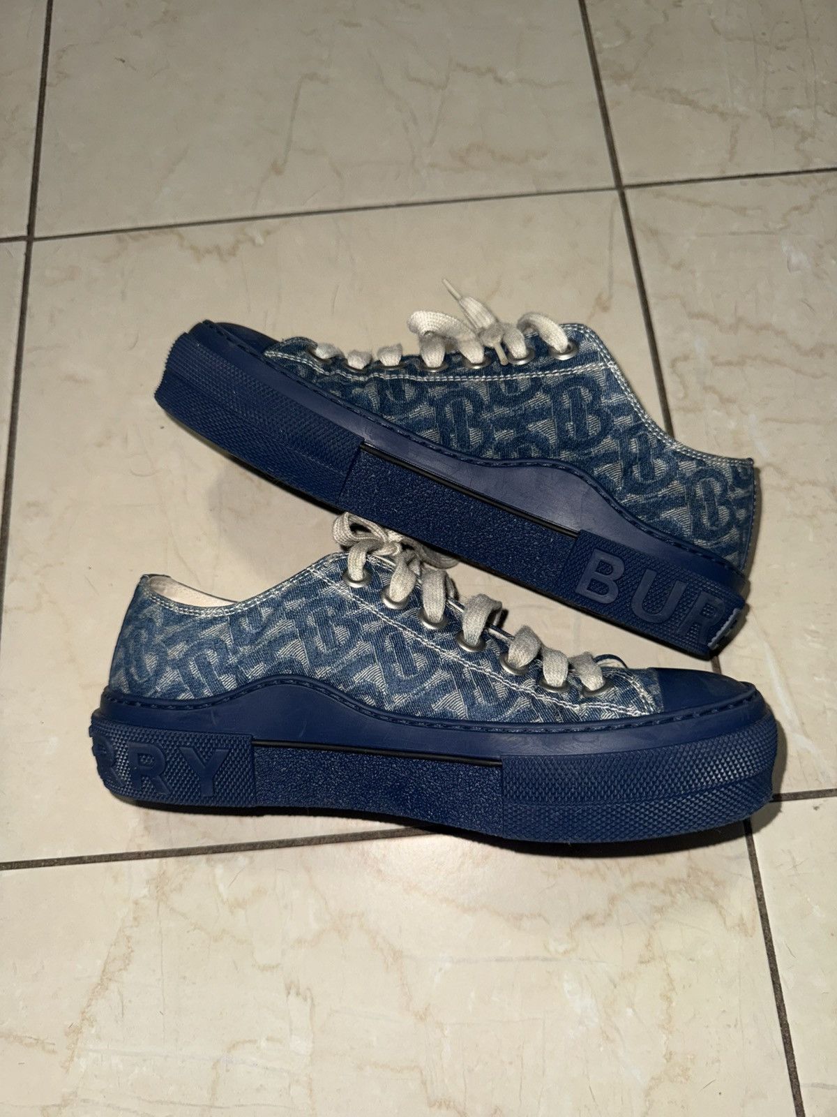 Burberry Burberry Monogram Denim Low Top Sneakers Size US 8 / IT 38 - 2 Thumbnail