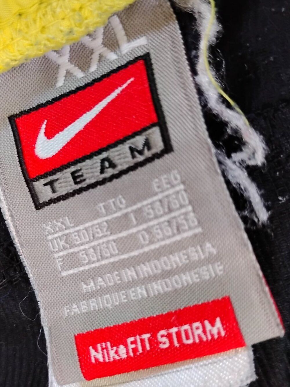 Nike Vintage Nike Storm Oregon Ducks Windpants Joggers Trainers Size US 32 / EU 48 - 4 Thumbnail