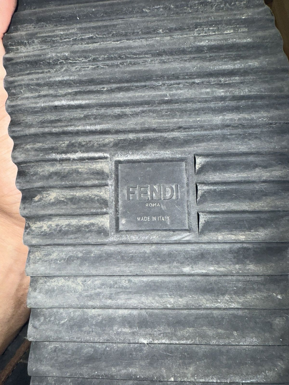 Fendi Fendi Logo Slides/Sandals Size US 12 / EU 45 - 4 Thumbnail