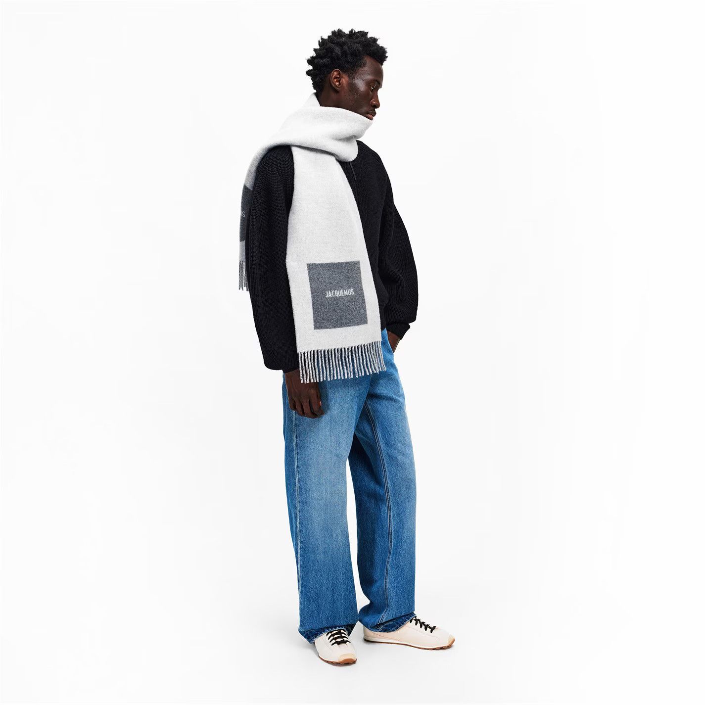 Jacquemus o1g2r1mq0426 Size: OS / Knitted Scarf in Grey Size ONE SIZE - 4 Thumbnail