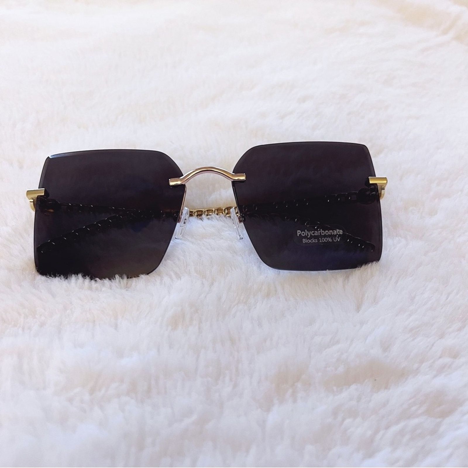 Other Skyla Black & Gold Chain Link Oversized Sunglasses Size ONE SIZE - 1 Thumbnail