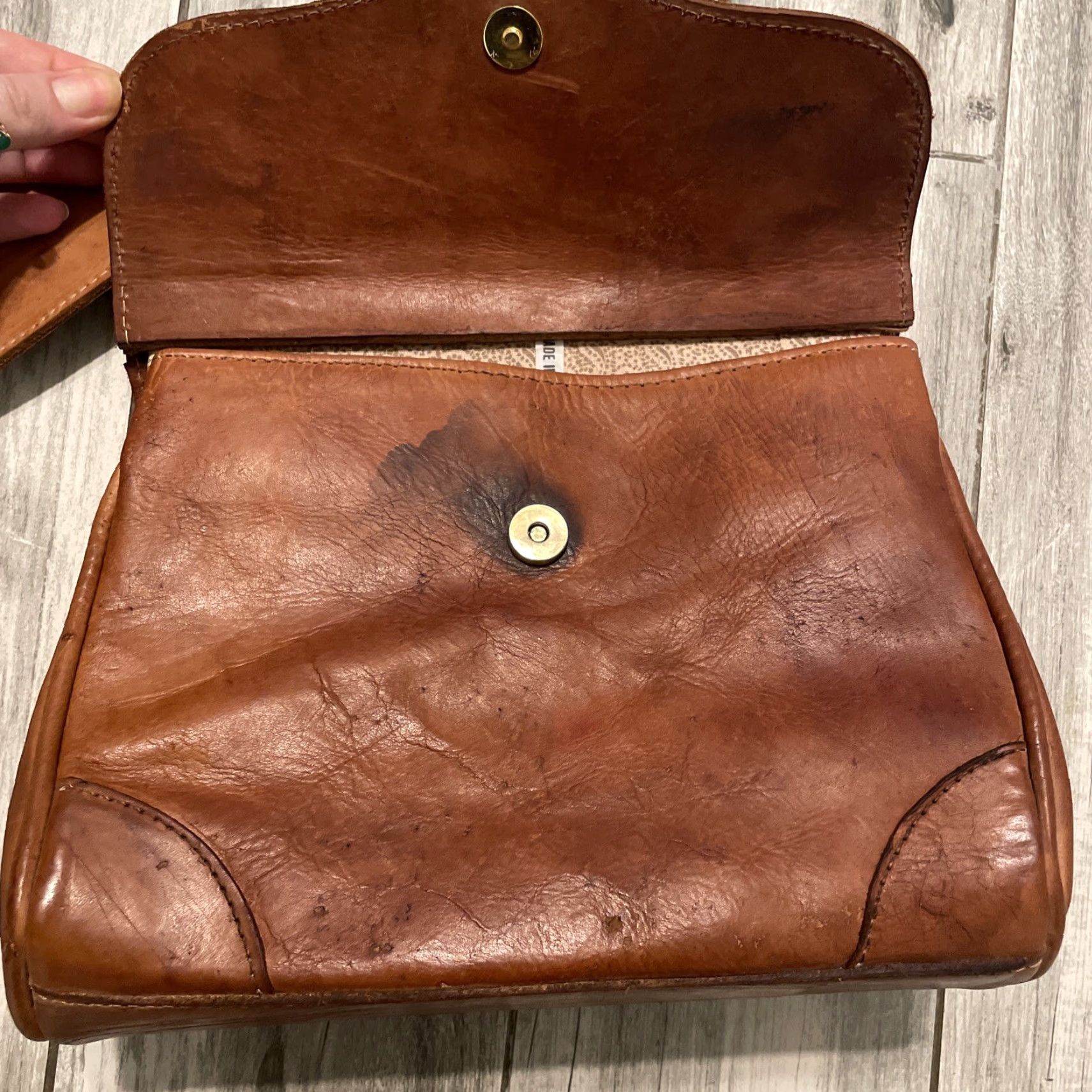 Vintage VINTAGE Tan Cognac Leather Messenger Cross Body Bag Purse Lined Paraguay Women's Medium Tan Beige Crossbody Adjustable Strap Lined Size ONE SIZE - 4 Thumbnail