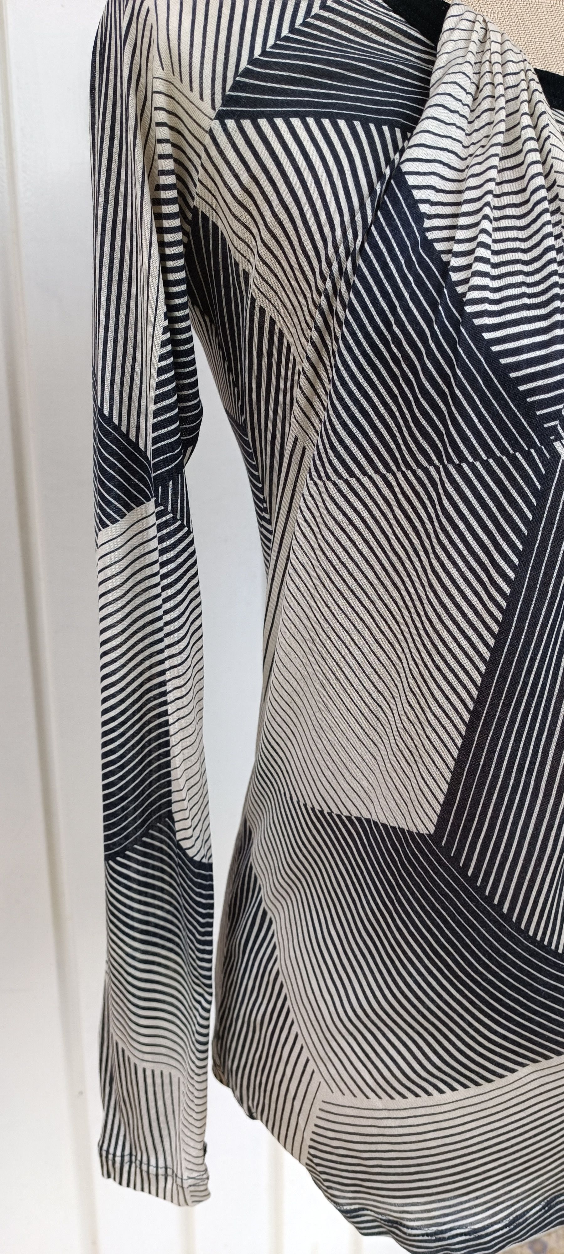 Jean Paul Gaultier 3D_ Geometric motifs- Silk top Size M / US 6-8 / IT 42-44 - 5 Thumbnail
