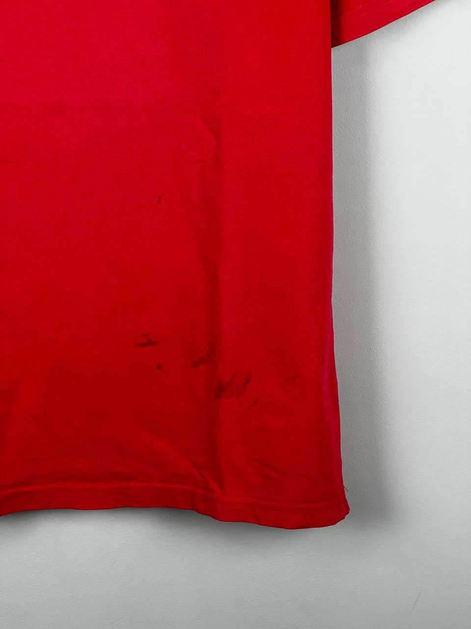 Vintage Vintage Pirelli Ferarri Distressed Red Racing T Shirt Size US XL / EU 56 / 4 - 5 Thumbnail