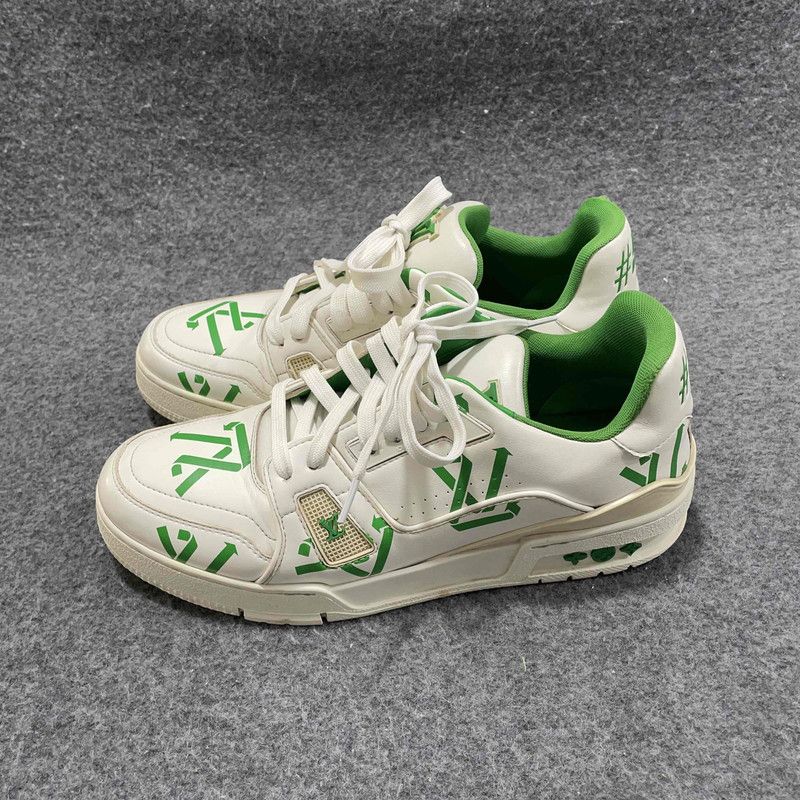 Louis Vuitton Louis Vuitton Casual Sneakers in White and Green 0079 Size US 7.5 / EU 40-41 - 1 Thumbnail