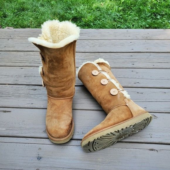 Ugg UGG Bailey Button Triplet Chestnut Suede Sheepskin Boots Size US 9 / IT 39 - 9 Thumbnail