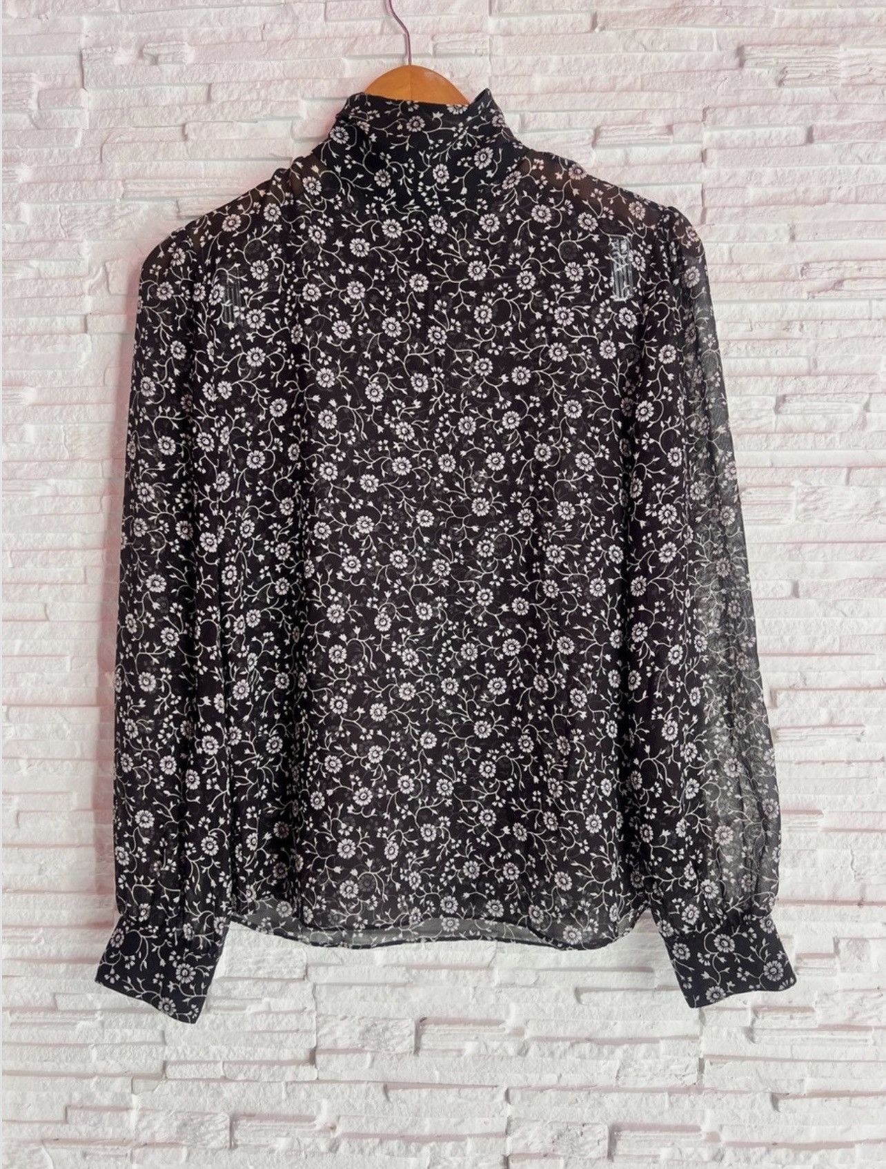 Saint Laurent Paris Saint Laurent Floral Silk Georgette Blouse – FR 40 Size M / US 6-8 / IT 42-44 - 4 Thumbnail