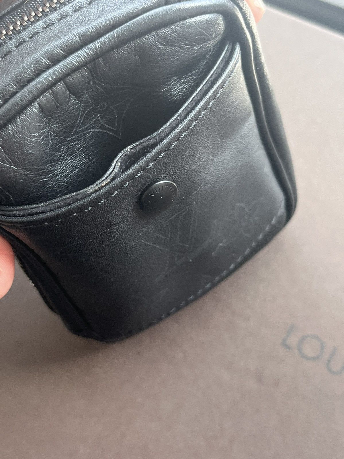 Louis Vuitton LV Bloomington Cigarette Pochette in Black Monogram Leather Size ONE SIZE - 5 Thumbnail