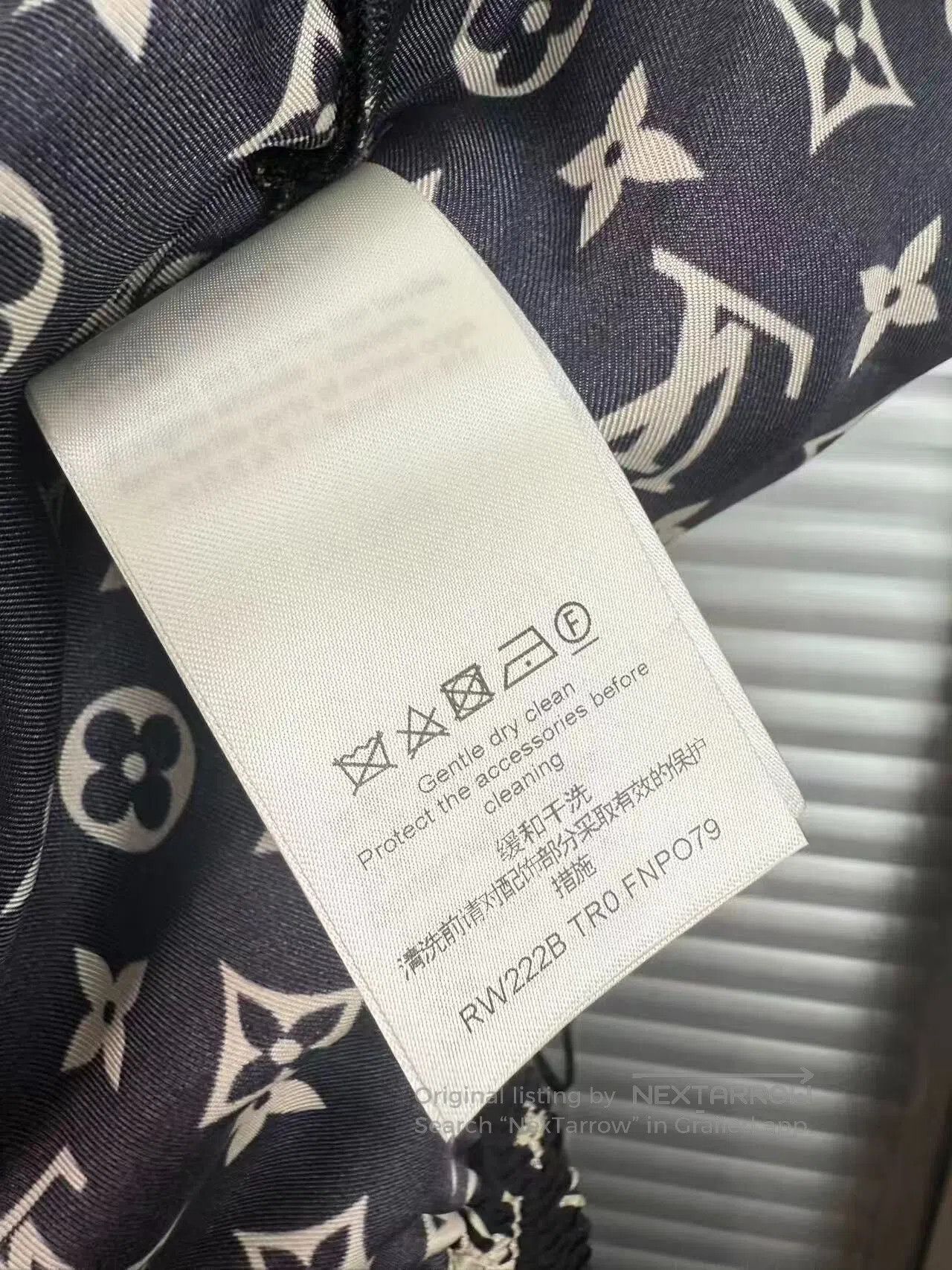 Louis Vuitton Louis Vuitton Black Logo Silk Shorts. Size US 36 / EU 52 - 4 Thumbnail