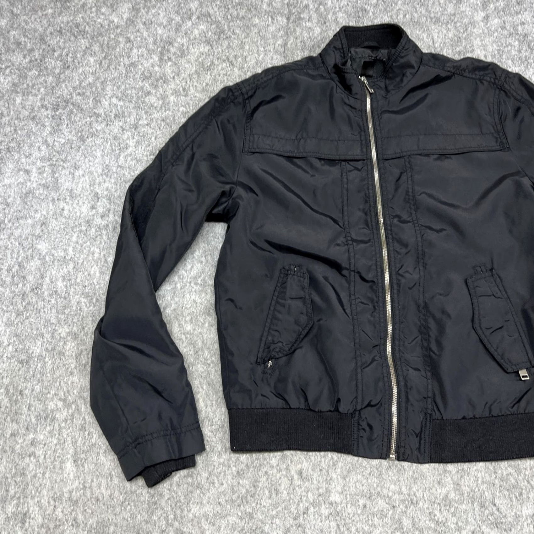 H&M H&M Jacket Mens 38 R Black Lightweight Bomber Full Zip Pockets Stand Collar Fall Size US XXS / EU 40 - 4 Thumbnail
