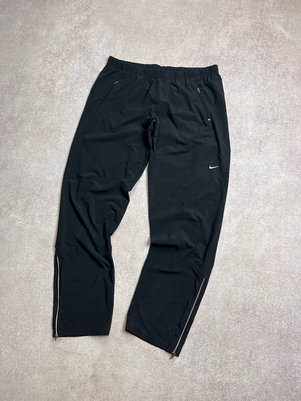 Nike × Vintage Vintage Nike Swoosh Baggy Nylon Trackpants L Size US 34 / EU 50 - 2 Thumbnail